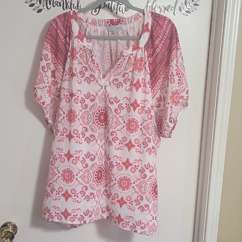 Women's Pink Patterned Top
